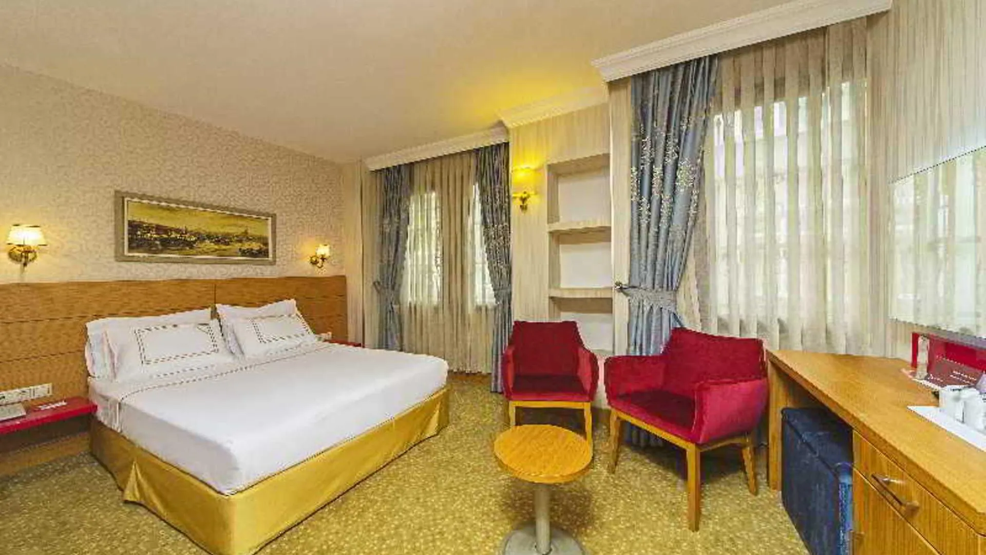Almina Hotel - Special Class Istanbul 4*,
