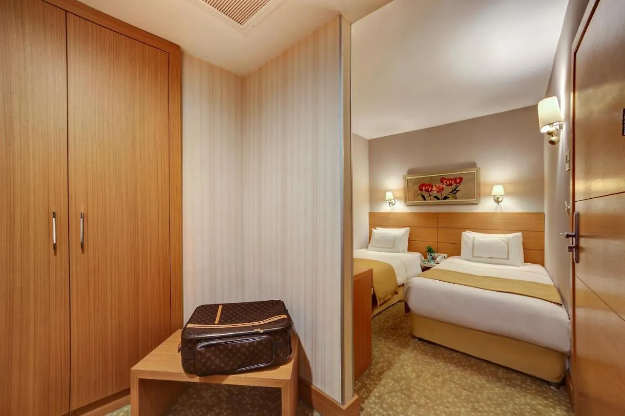 Almina Hotel - Special Class Istanboel Turkije